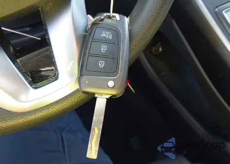 2021 Hyundai Santa Fe Se z USA, uszkodzony, nr VIN 5NMS1DAJ8MH322590